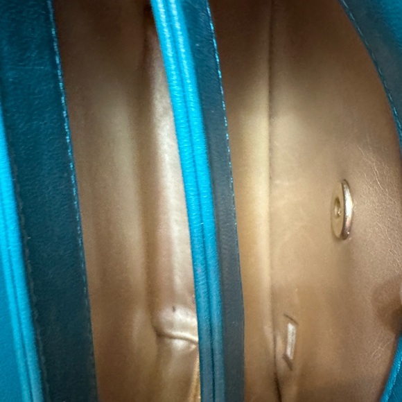 CHANEL Green Spirit Top Handle Crossbody Bag - Picture 16 of 16